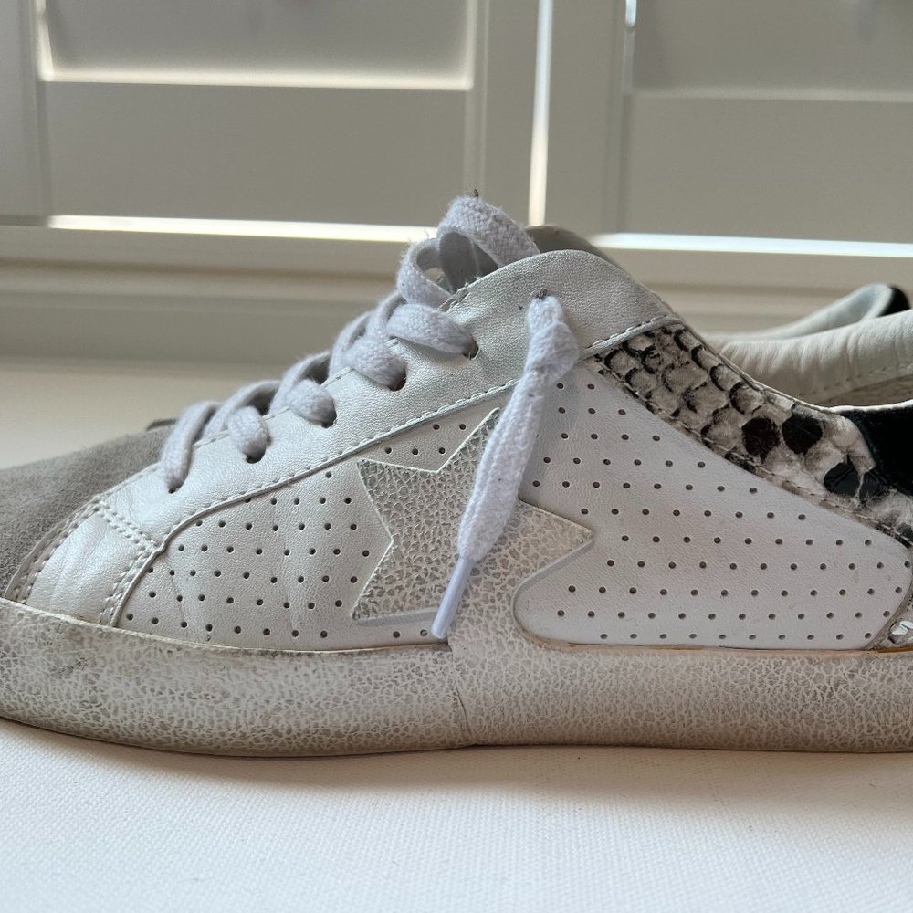 Excellent condition women's VINTAGE HAVANA sneakers size 7.5